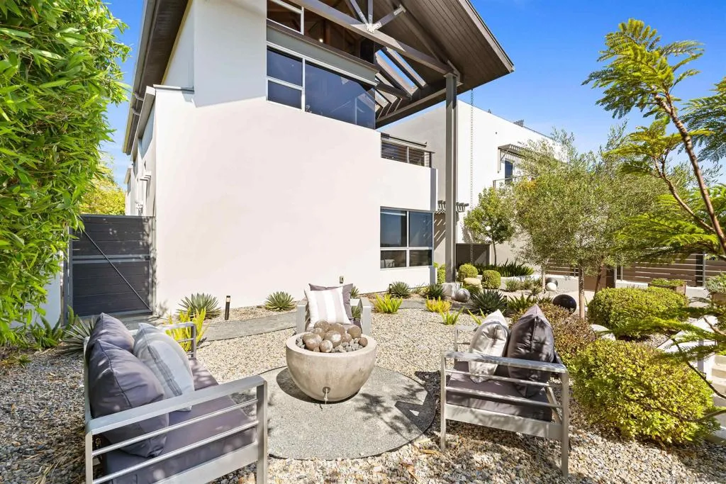 5259 Pacifica Dr, San Diego, California 92109 home-pic-7