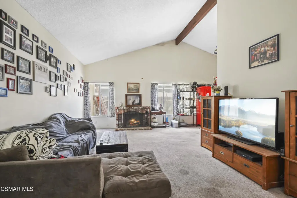 887 Erringer Road, Simi Valley, California 93065 home-pic-3