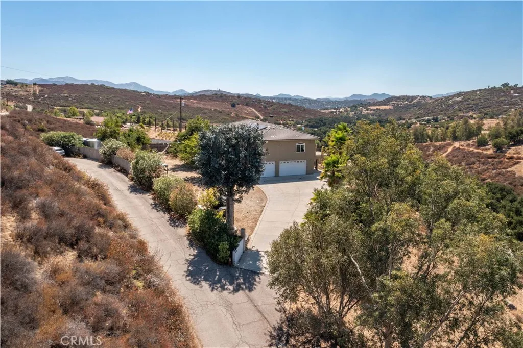 19075 Caesar Drive, Ramona, California 92065 home-pic-5