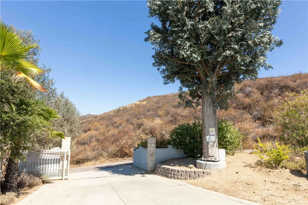 19075 Caesar Drive, Ramona, California 92065 home-pic-8