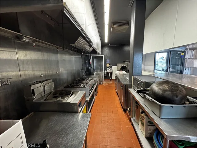 2717 W W. Lincoln, Anaheim, California 92801