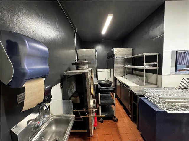 2717 W W. Lincoln, Anaheim, California 92801