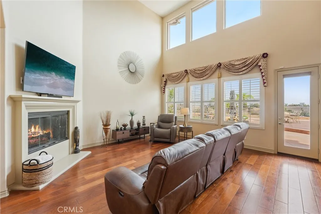 8072 Soft Winds Drive, Corona, California 92883 home-pic-14