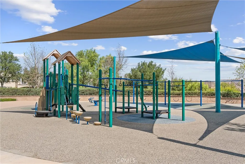 8072 Soft Winds Drive, Corona, California 92883 home-pic-57