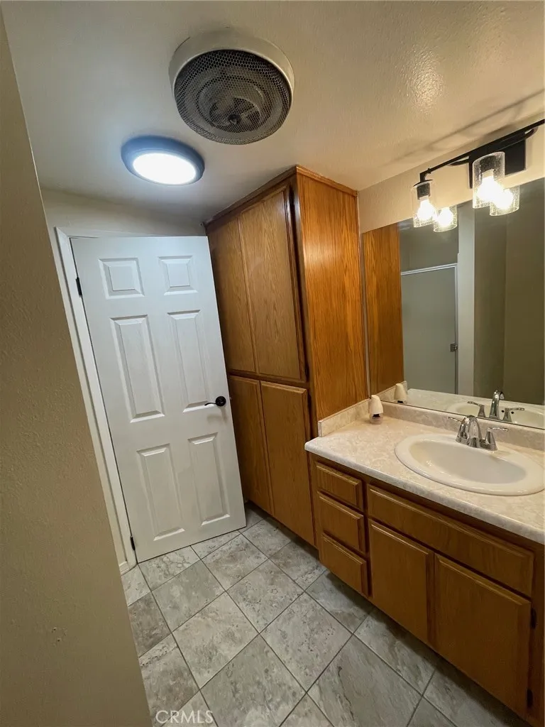 1115 S Thompson Street, Hemet, California 92543 home-pic-22