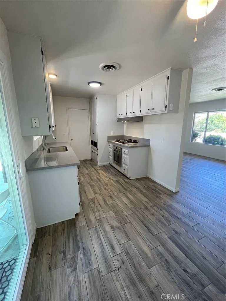 1115 S Thompson Street, Hemet, California 92543 home-pic-6