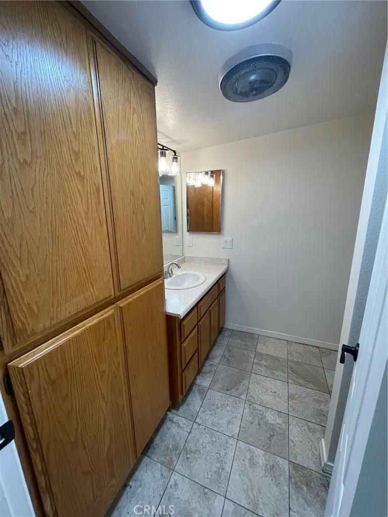 1115 S Thompson Street, Hemet, California 92543 home-pic-19