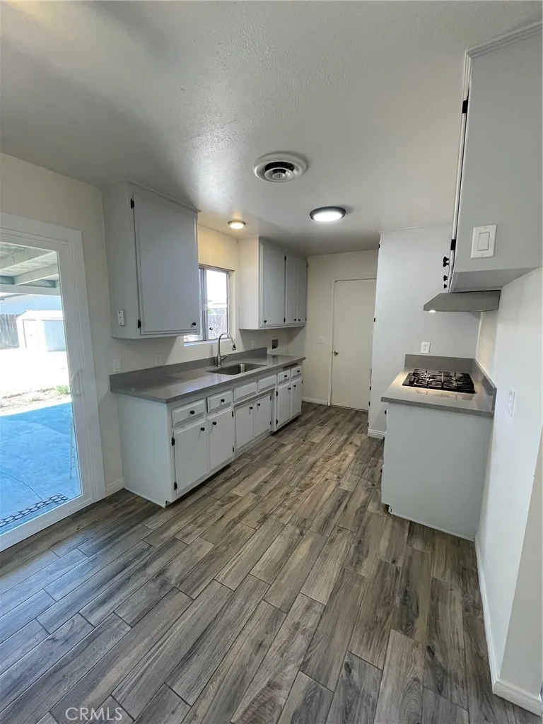 1115 S Thompson Street, Hemet, California 92543 home-pic-5