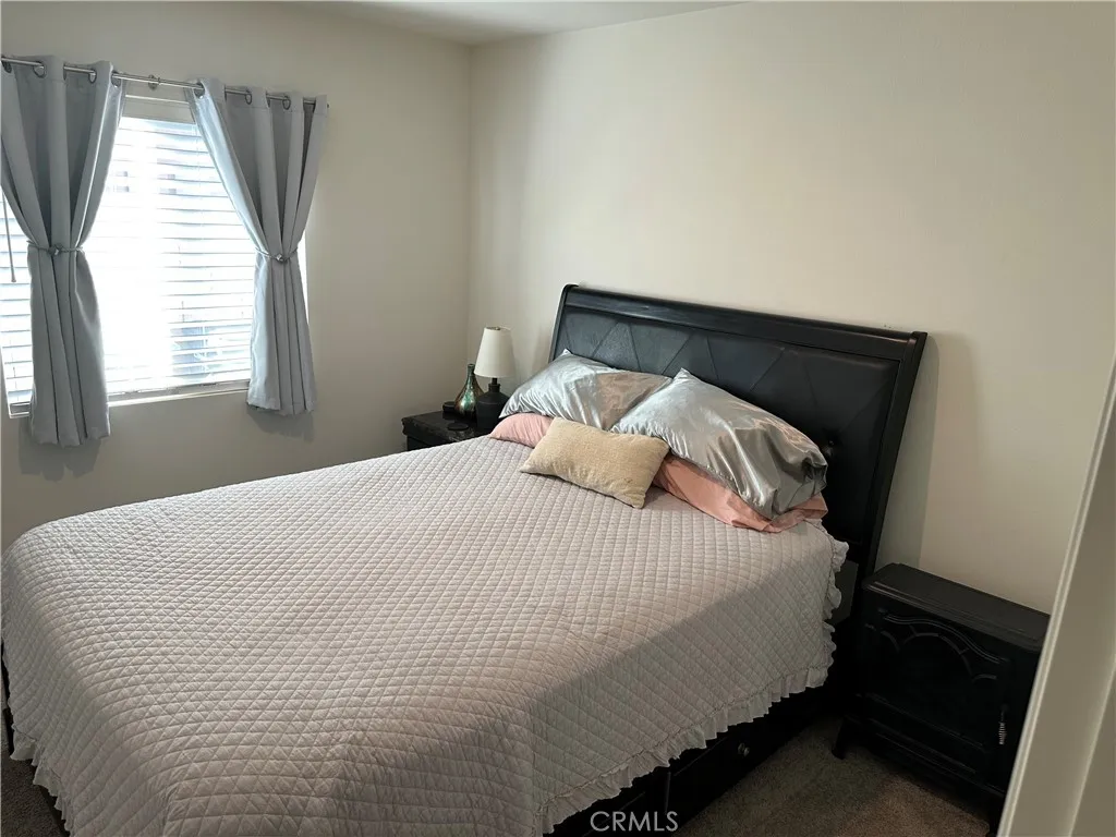 1342 W Athem Place W, Hemet, California 92543 home-pic-2