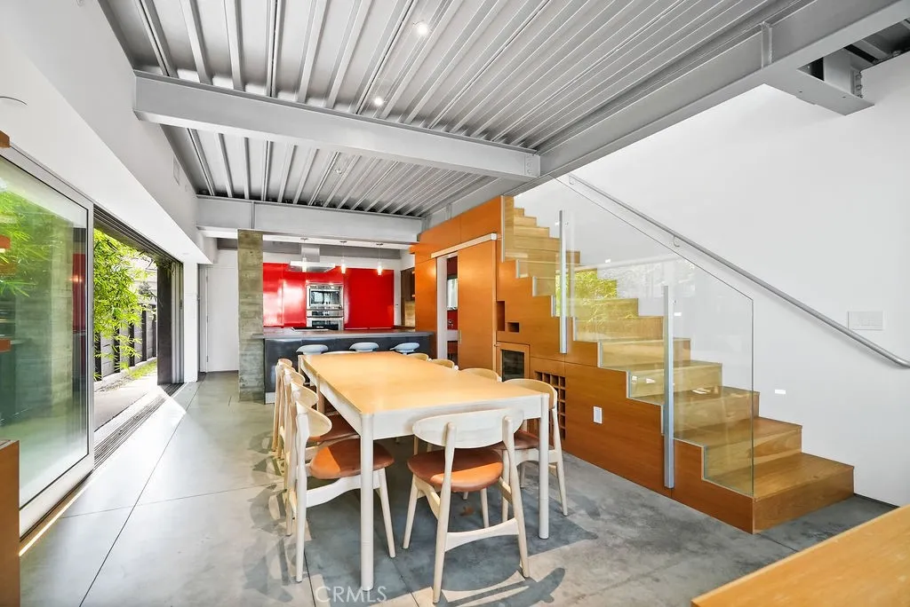 304 Grand Boulevard, Venice, California 90291 home-pic-11