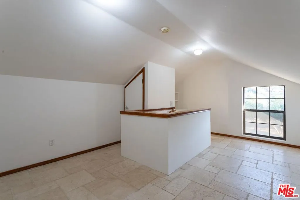 29243 Piani Road, Pearblossom, California 93553 home-pic-28