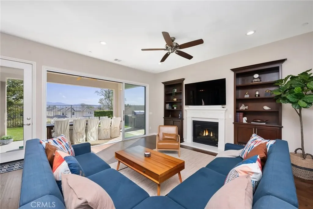 6928 Shadow Wood Drive, Moorpark, California 93021 home-pic-5