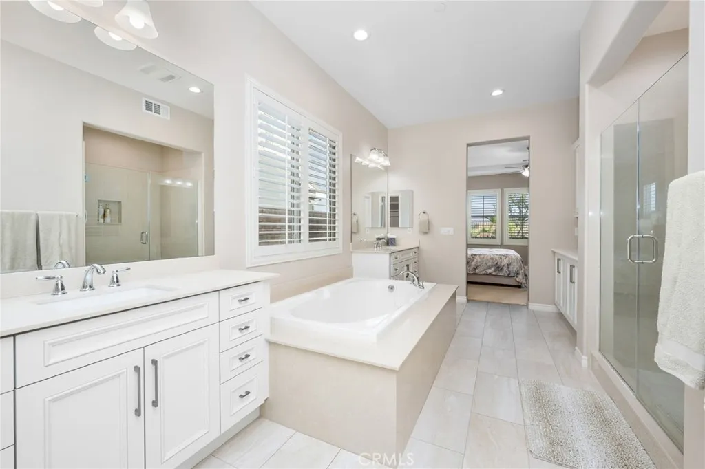 6928 Shadow Wood Drive, Moorpark, California 93021 home-pic-16