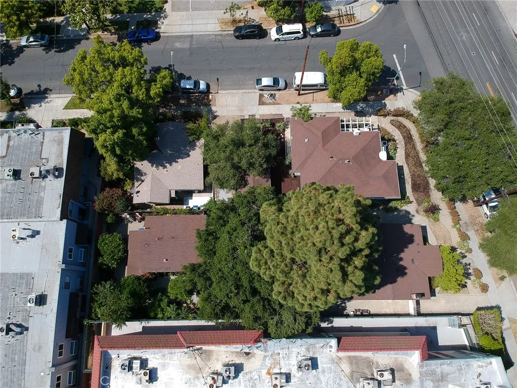 1322 E California Avenue, Glendale, California 91206 home-pic-12