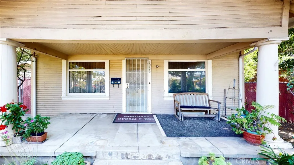 1322 E California Avenue, Glendale, California 91206 home-pic-0