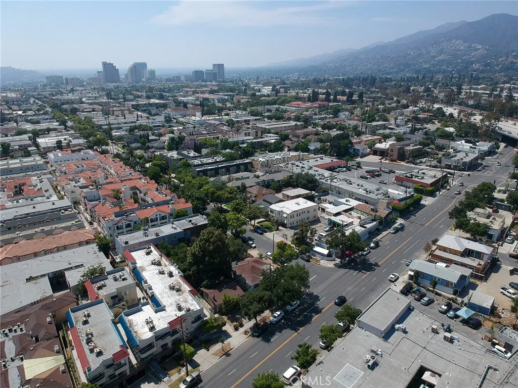 1322 E California Avenue, Glendale, California 91206 home-pic-6