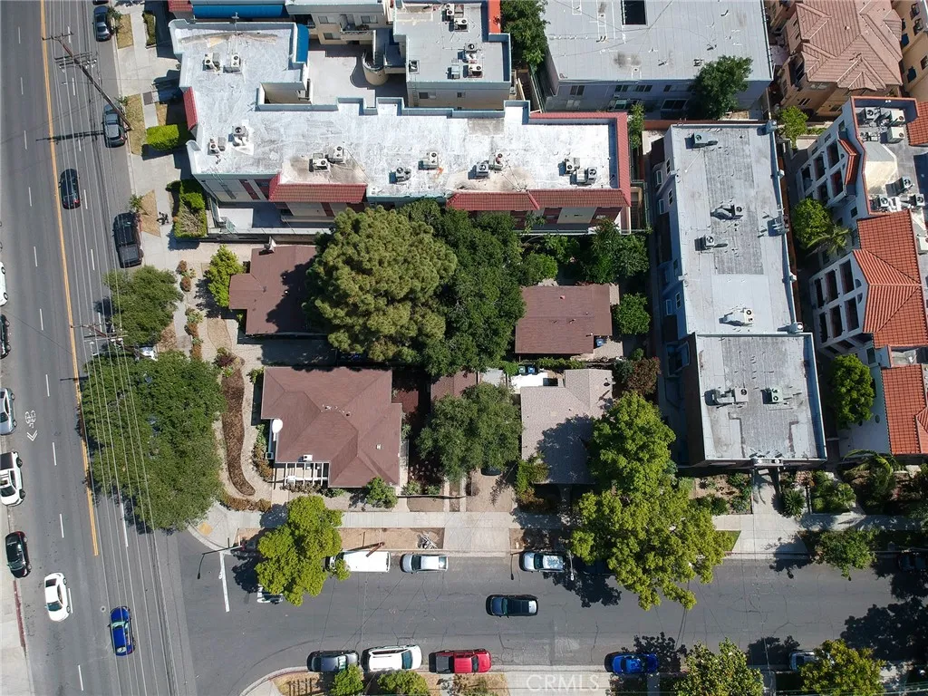 1322 E California Avenue, Glendale, California 91206 home-pic-13
