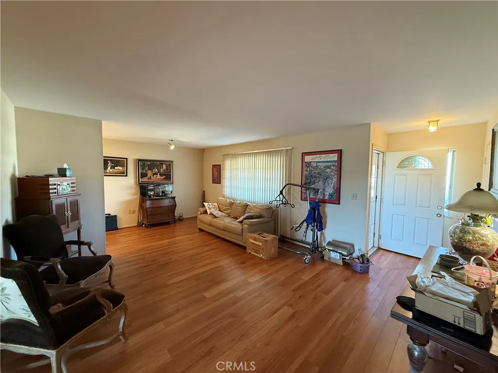 28981 W Worcester Road, Menifee, California 92586 home-pic-15
