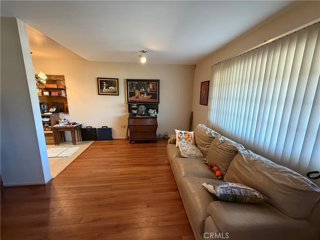 28981 W Worcester Road, Menifee, California 92586 home-pic-10