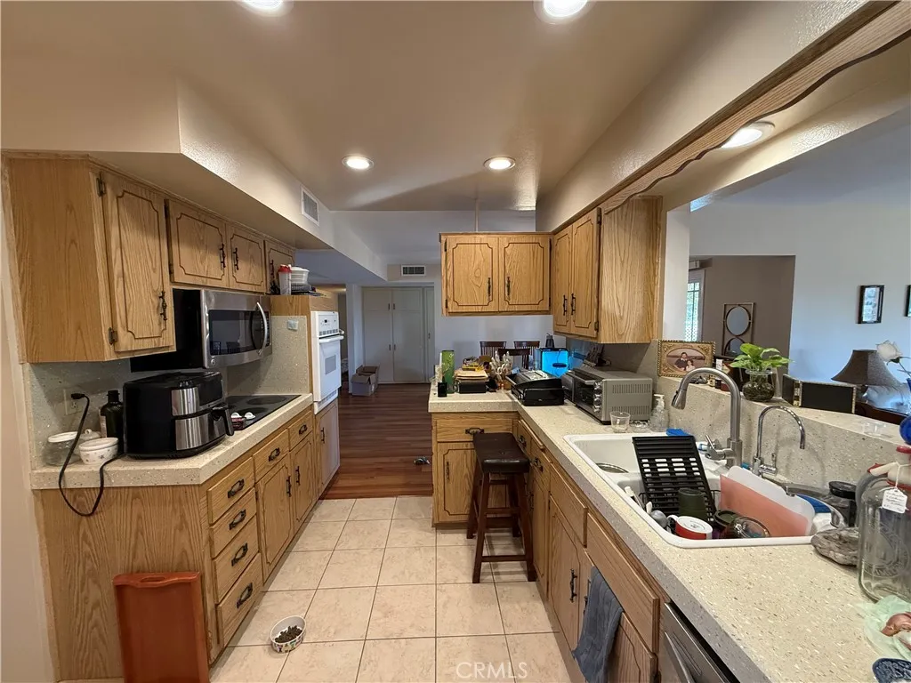 28981 W Worcester Road, Menifee, California 92586 home-pic-19