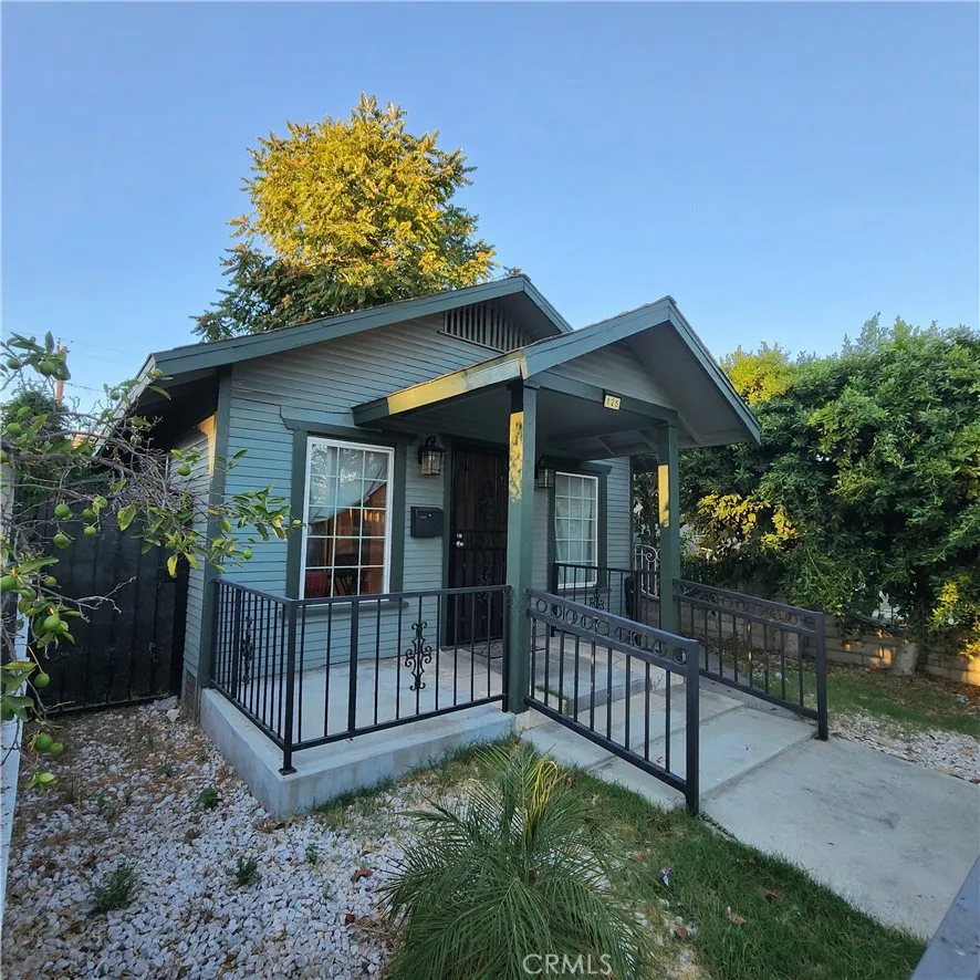 125 E 68th Way, Long Beach, California 90805 home-pic-7