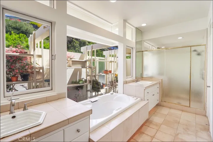 1284 Coronado Drive, Laguna Beach, California 92651