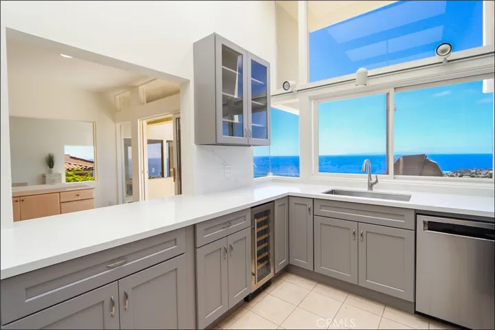 1284 Coronado Drive, Laguna Beach, California 92651