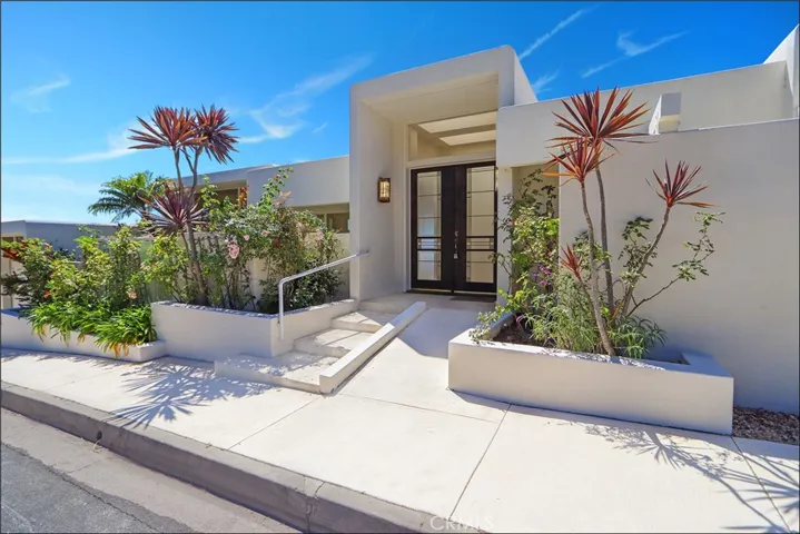 1284 Coronado Drive, Laguna Beach, California 92651