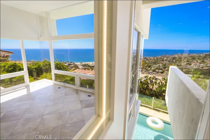 1284 Coronado Drive, Laguna Beach, California 92651