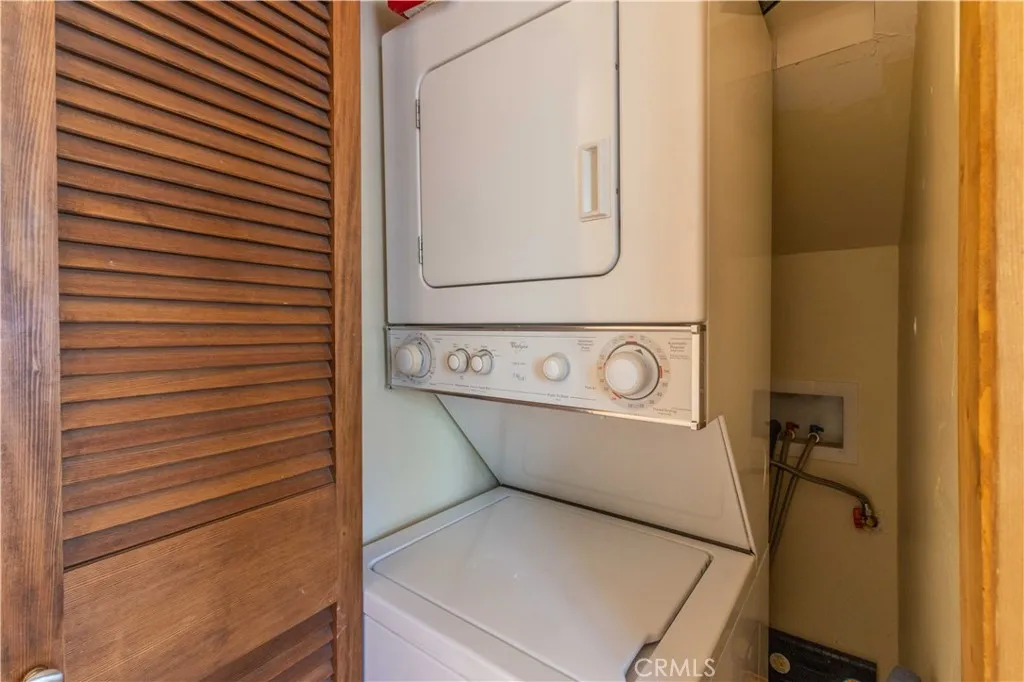 731 W Country Club, Big Bear City, California 92314 home-pic-21