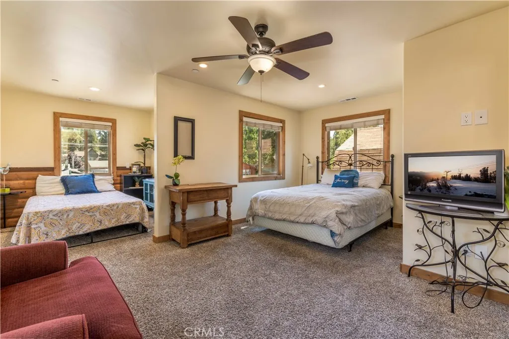 731 W Country Club, Big Bear City, California 92314 home-pic-11
