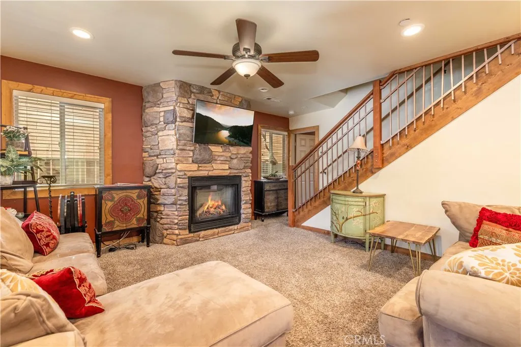 731 W Country Club, Big Bear City, California 92314 home-pic-7