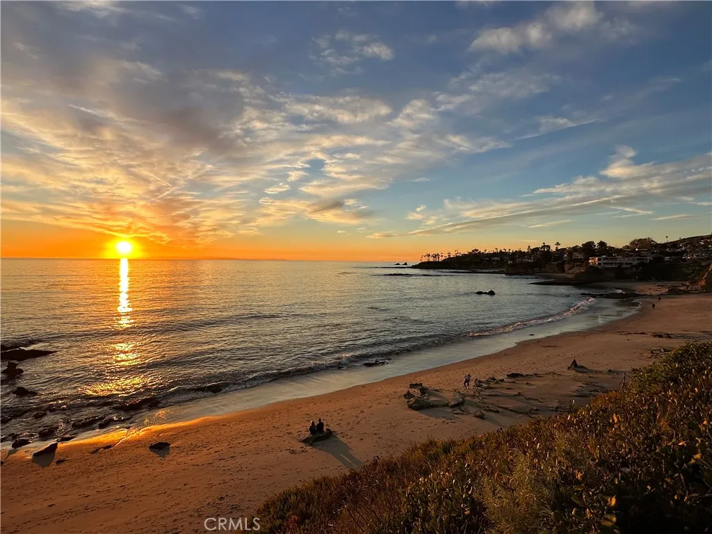 Divers Cove is a short stroll away!