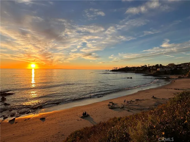Divers Cove is a short stroll away!