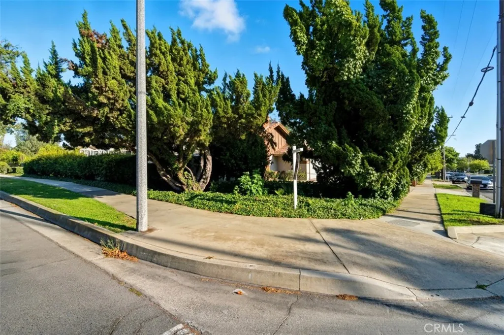 1798 Wilson Avenue, Upland, California 91784 home-pic-43
