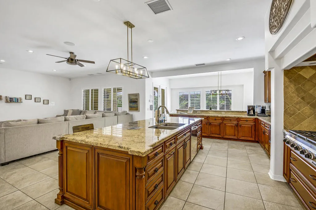48749 Renewal Street, Indio, California 92201 home-pic-10