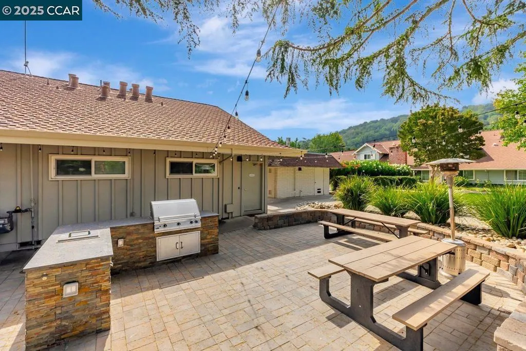 47 Miramonte Dr, Moraga, California 94556 home-pic-42