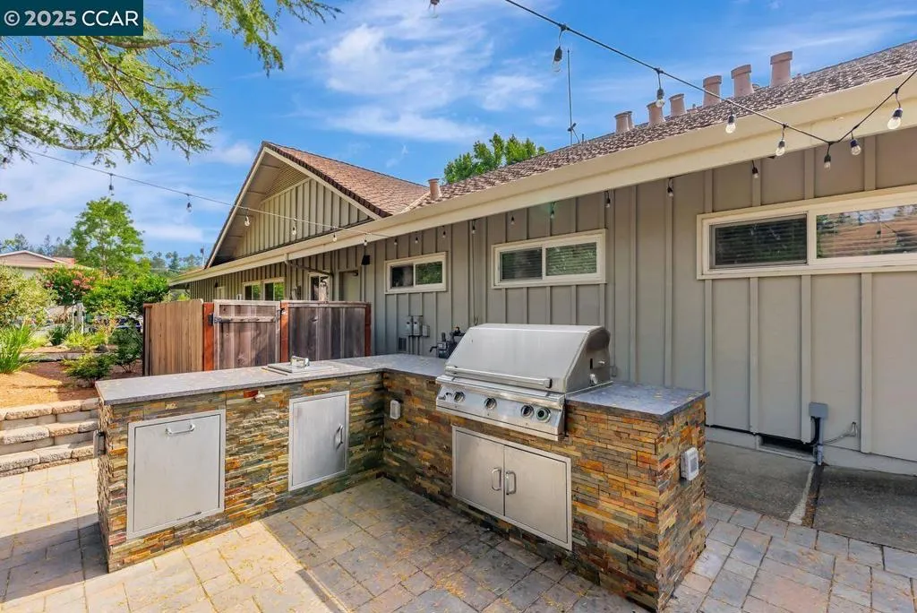 47 Miramonte Dr, Moraga, California 94556 home-pic-43