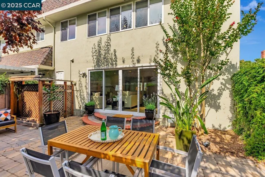 47 Miramonte Dr, Moraga, California 94556 home-pic-34