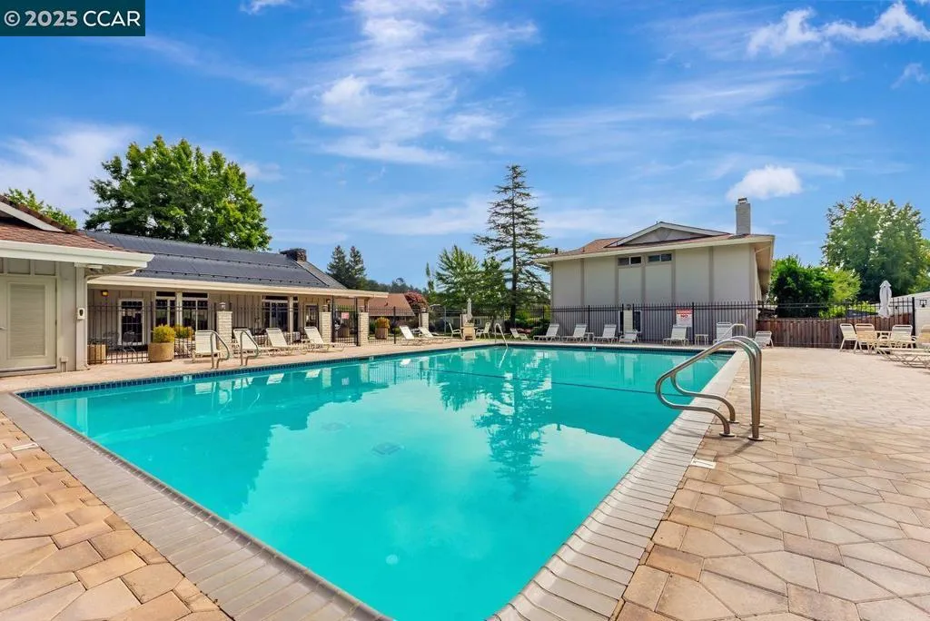 47 Miramonte Dr, Moraga, California 94556 home-pic-55