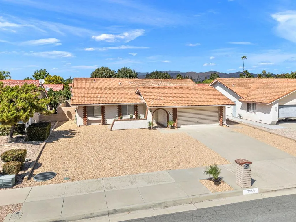 2050 Silver Oak Way, Hemet, California 92545 home-pic-0