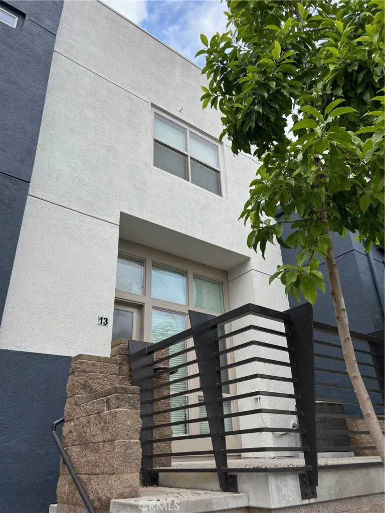 5403 W 149th Place 13, Hawthorne, California 90250, 2 Bedrooms Bedrooms, ,3 BathroomsBathrooms,Residential Lease,For Rent,149th,SB25216611