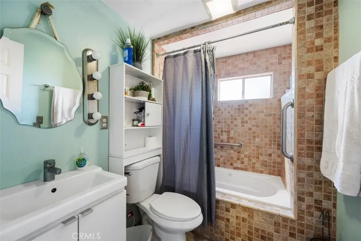 3500 Bullock Lane 16, San Luis Obispo, California 93401