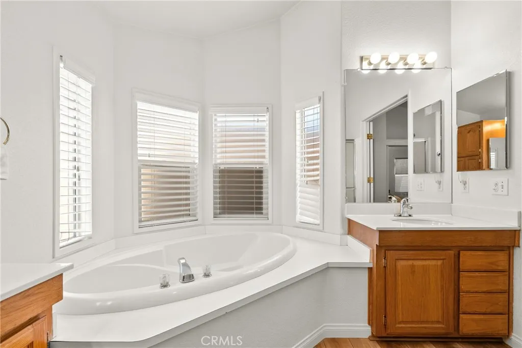 27828 Spyglass Lane, Canyon Country, California 91335 home-pic-18