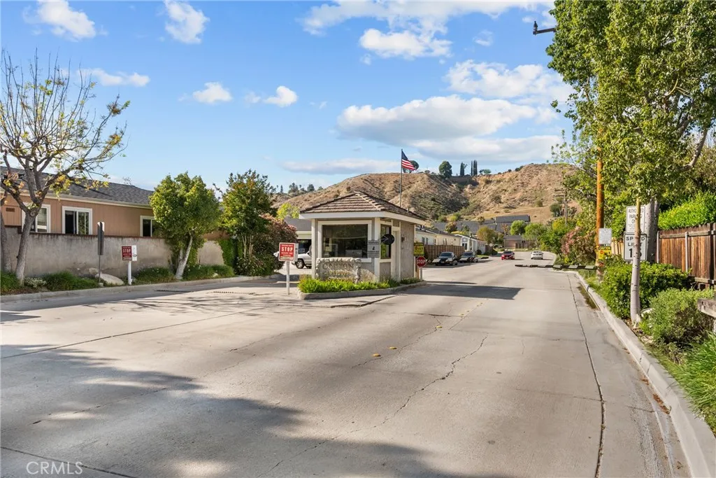 27828 Spyglass Lane, Canyon Country, California 91335 home-pic-1