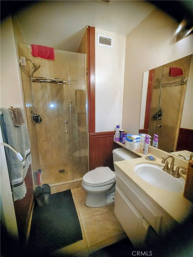 25011 Peachland Avenue 229, Newhall, California 91321 home-pic-10