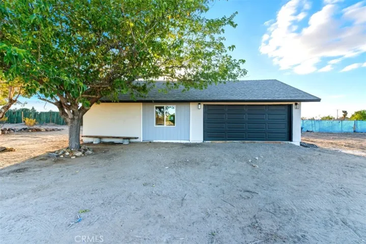 11832 Valle Vista Road, Phelan, California 92371