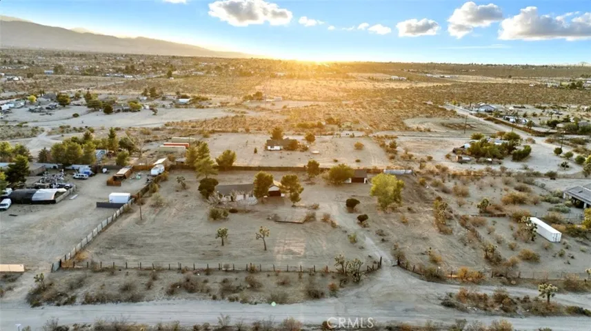 11832 Valle Vista Road, Phelan, California 92371