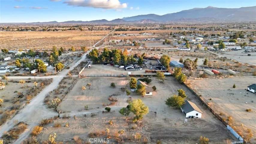 11832 Valle Vista Road, Phelan, California 92371