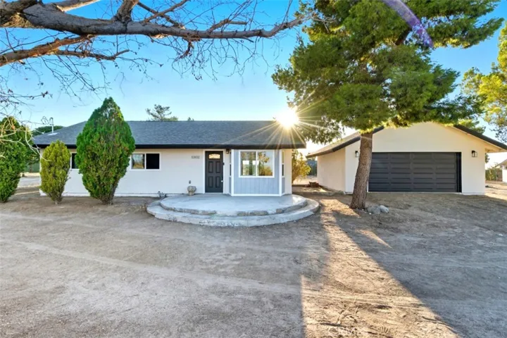 11832 Valle Vista Road, Phelan, California 92371